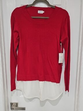 Cielo Red Scoop Neck Layered Hem Sweater with Cream Shirt Tail